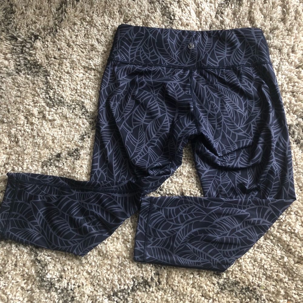 LIKE NEW Lululemon Wunder Under Crop